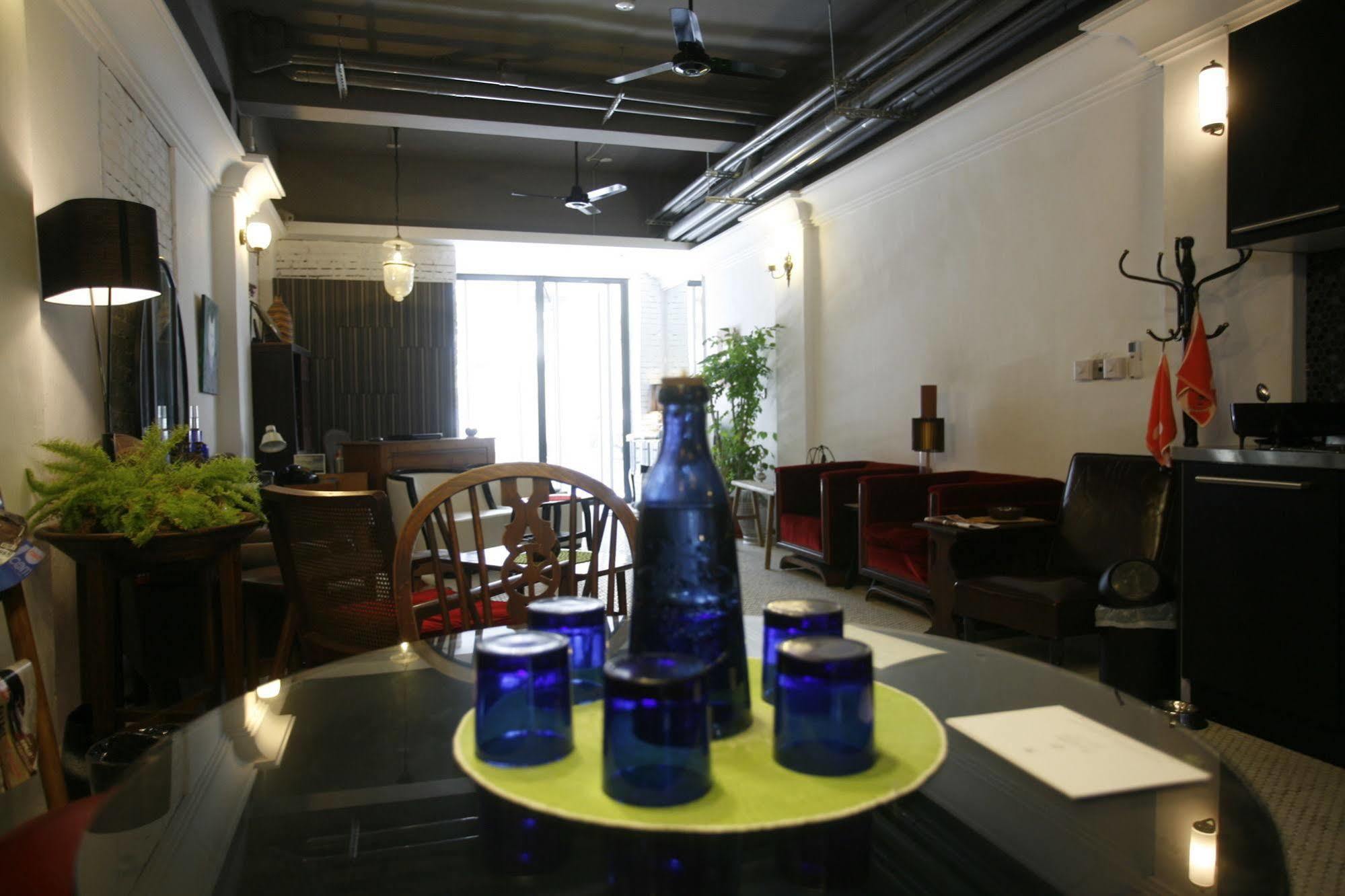 白狗公寓amo B&B市區金三角 東大門夜市 Hualien Buitenkant foto