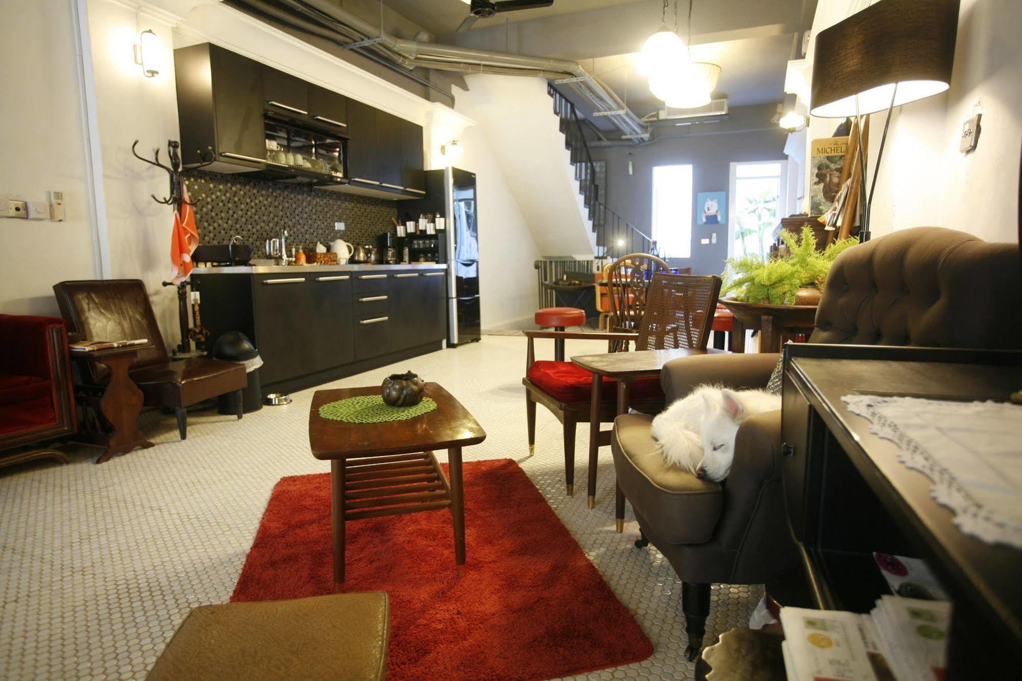 白狗公寓amo B&B市區金三角 東大門夜市 Hualien Buitenkant foto